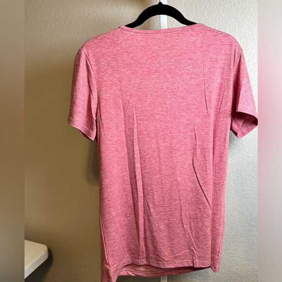 NWT Women’s Short Sleeve V Neck Heather Red Graphic Tee Vintage 1983 - Size M - Picture 3 of 4